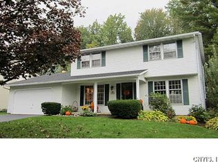 7512 Moccasin Path, Liverpool, NY 13090