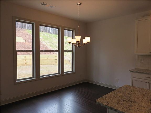 4th image of 5641 Pleasant Woods Dr