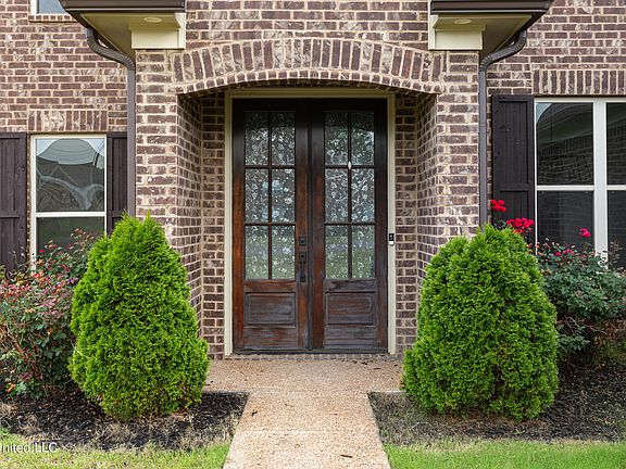 4th image of 2989 Fossil Hill Dr E