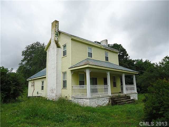 2nd image of 1449 Lewis Farm Rd