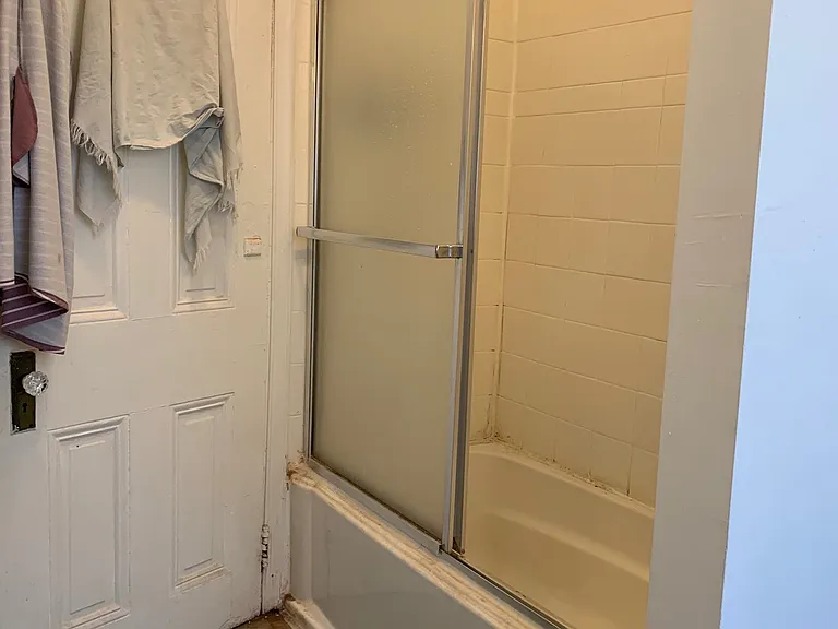 401-n-33rd-st-2r-7-10-2019-9