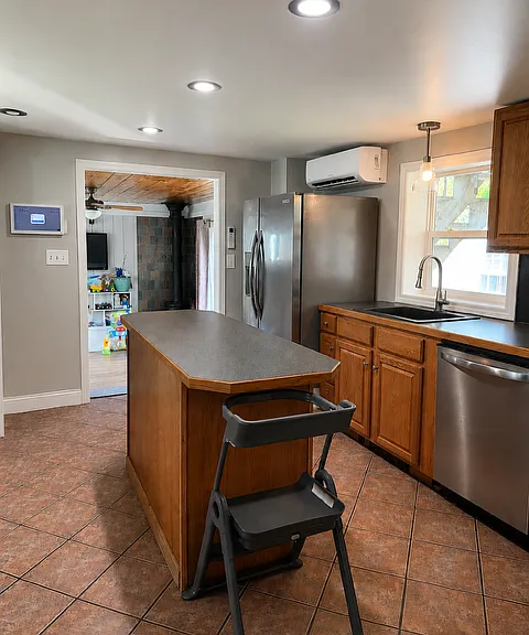 100 N Main St #1 — Photo 4