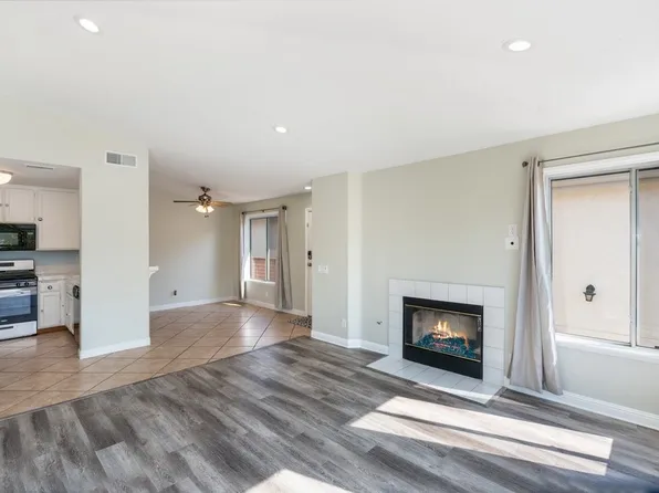 310 Isthmus Way Unit 19, Oceanside, CA 92058