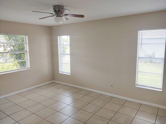 5th image of 107 Durland Ave