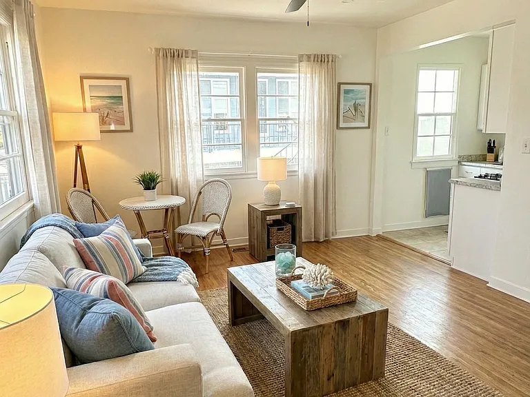 4109 E Ocean Blvd — Photo 1