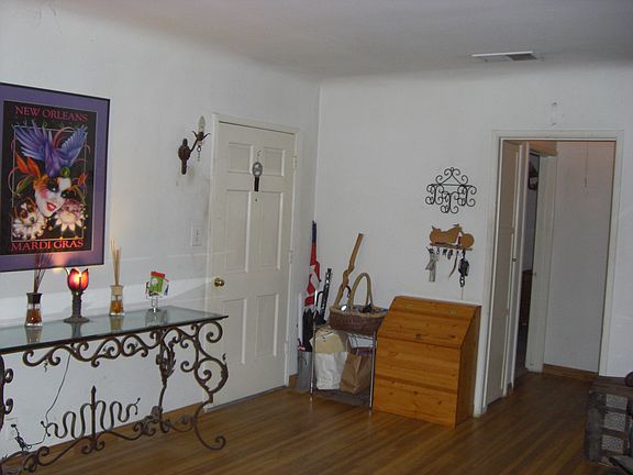 5th image of 1436 N Fairview St