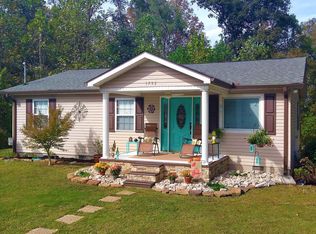 1733 Smith School Rd, Strawberry Plains, TN 37871