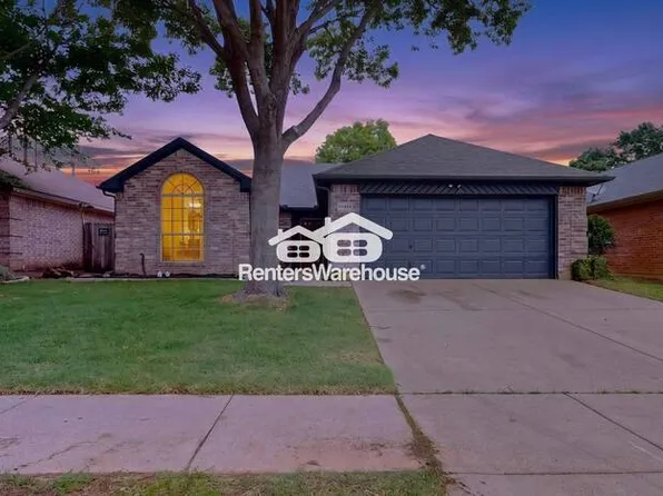 9089 Brushy Creek Trl, Fort Worth, TX 76118