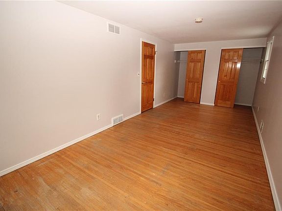 3rd image of 152 W Church St