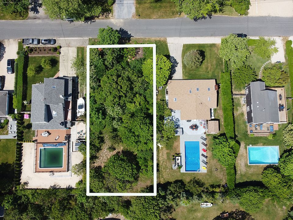 1st image of 104 Duryea Ave
