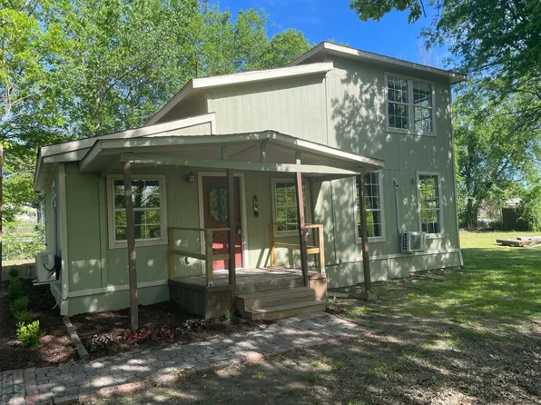 209 E Laura Ave, Quinlan, TX 75474