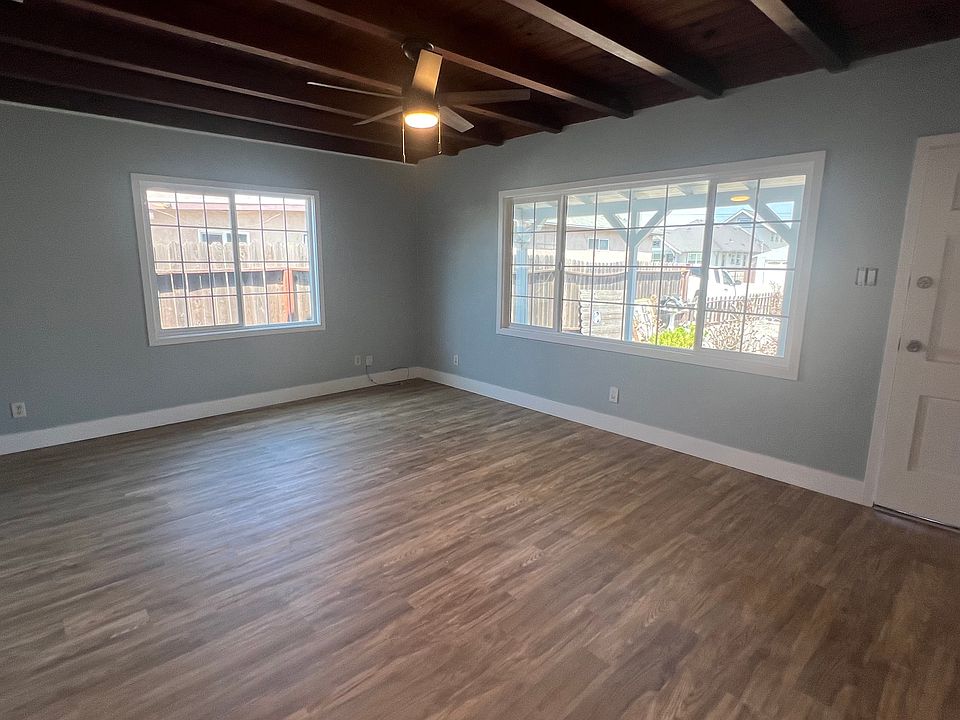 living room/family room