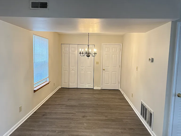 4531 Meadowlark Manor Ln — Photo 12