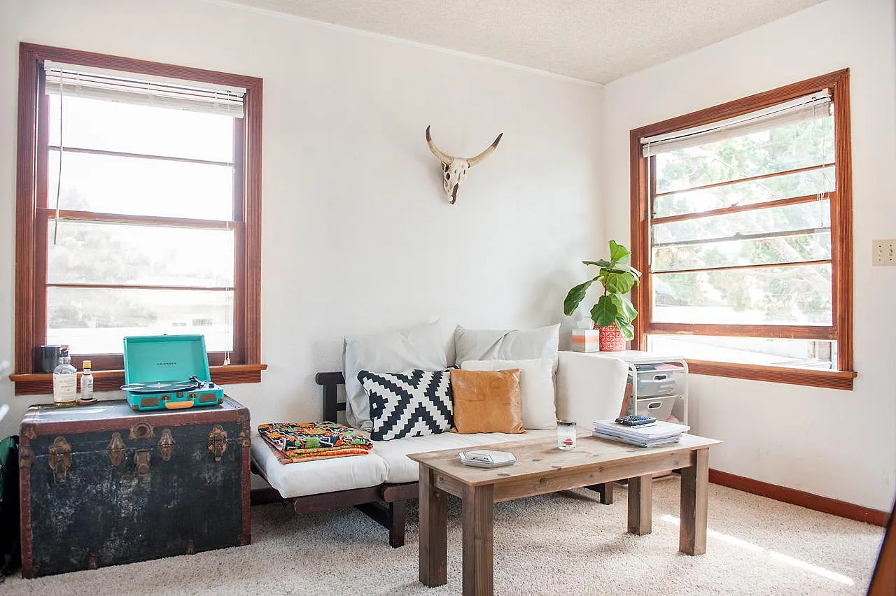 1 bed, 500 sqft, $2,400 — Photo 2