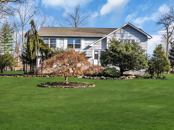 2111 Dover Pines Ave, Toms River, NJ 08755