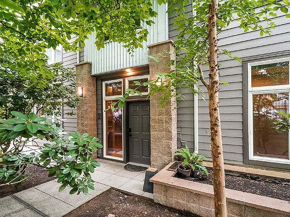 2nd image of 521 7th Ave APT 1