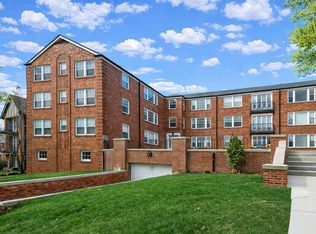7519 Oxford Dr APT 2B, Saint Louis, MO 63105