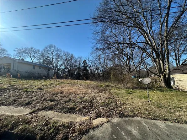 238 S Martiele St, Cedartown, GA 30125