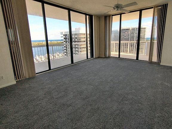 3rd image of 123 Lakeshore #2042