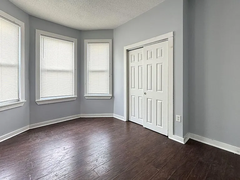 233 N Ramsey St — Photo 24