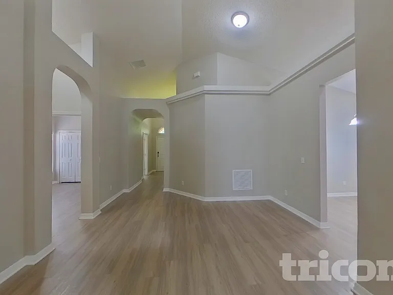 2143 Kaylas Ct — Photo 2