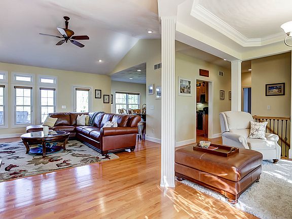 5th image of 4021 Magnolia Ln