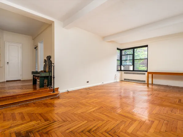 72 Park Terrace West image 1 of 15