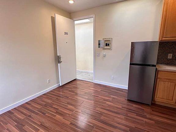 3rd image of 8629 S Vermont Ave #205