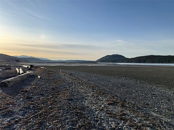 3rd image of 7850 Shangri La Rd