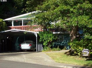 517 N 20th St, Reedsport, OR 97467