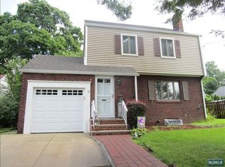 15 Maple St, Teaneck, NJ 07666