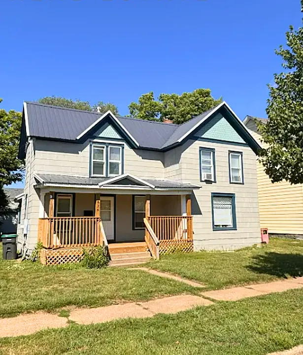 826 Menomonie St