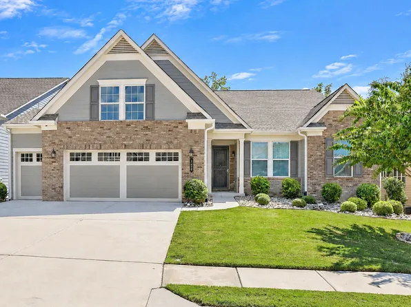 122 Cottonwood Cir, Peachtree City, GA 30269