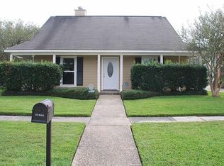 15552 Woodlore Dr, Baton Rouge, LA 70816