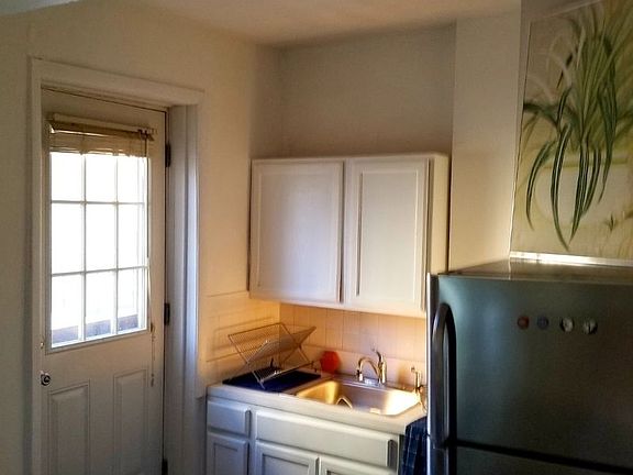 3rd image of 127 Butler St #3