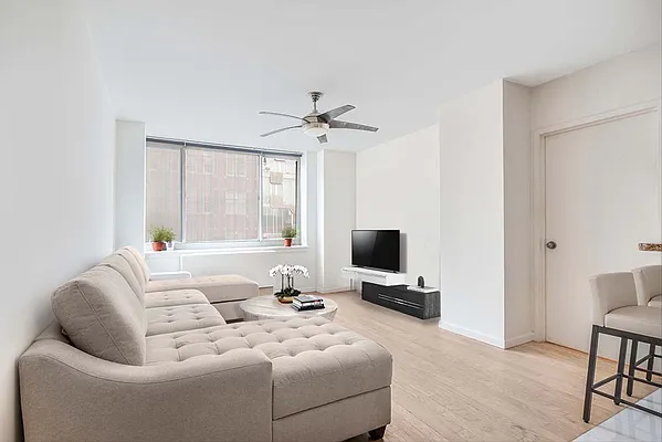 Rented by Compass | media 19