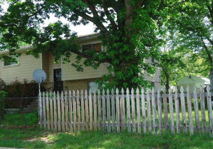 2nd image of 2808 Phelps Ave