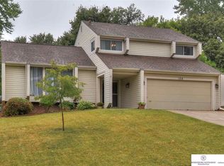 106 Merwood St, Bellevue, NE 68005