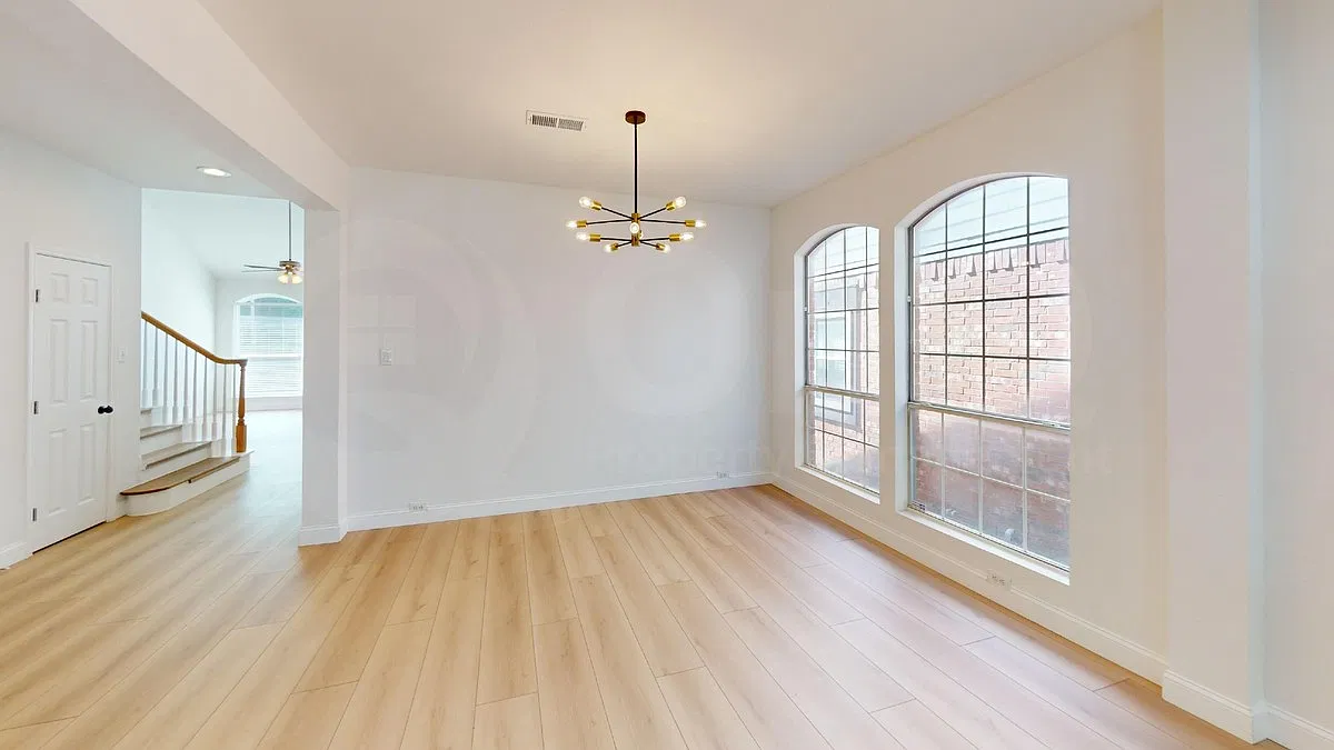 4 bed, 3.5 bath, 2421 sqft, $3,350 — Photo 2