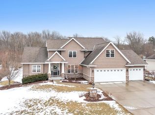 3957 Garrett St, De Pere, WI 54115