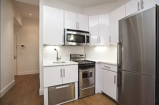 Rented by REAL New York | media 14