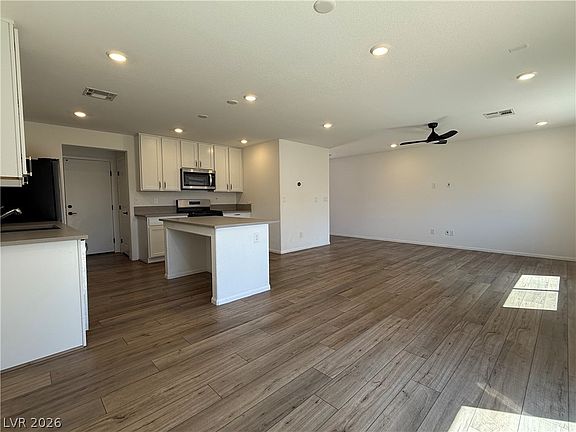 3rd image of 5299 Barcola Ave