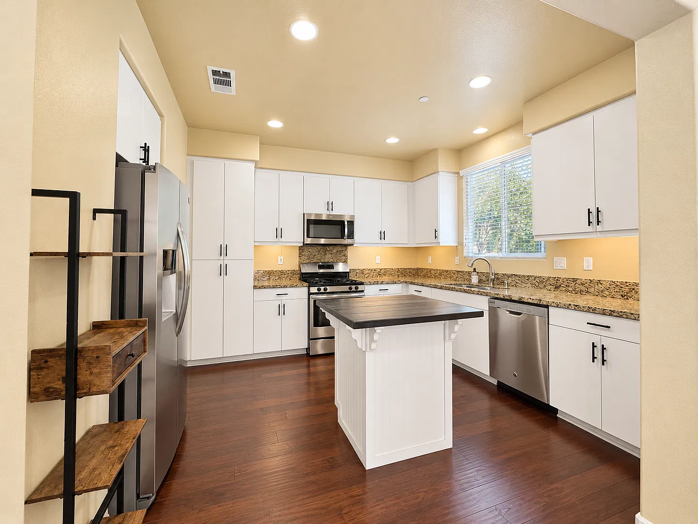Lovely updated 3 bedroom townhome in Temecula — Photo 4