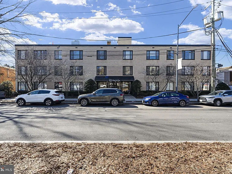 5112 Macarthur Blvd NW #209 — Photo 1