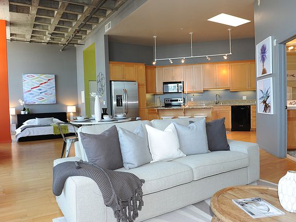 2nd image of 3211 5th Ave Unit 301