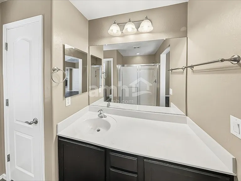 2324 S 238th Ln — Photo 11