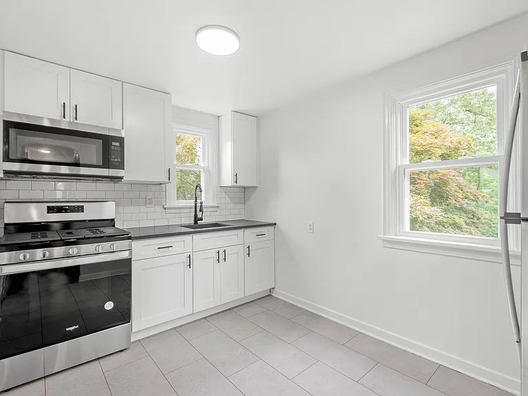 274 Idlewood Rd — Photo 7