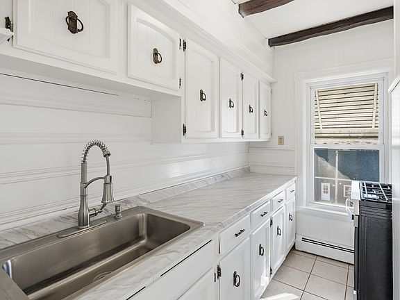 4th image of 62-64 Tucker St #3