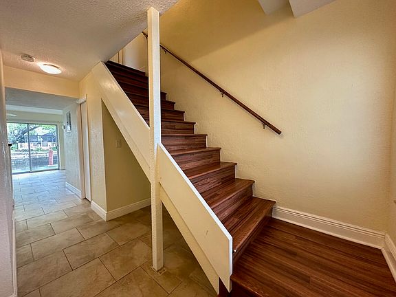 5th image of 5811 NE 14th Rd APT 1