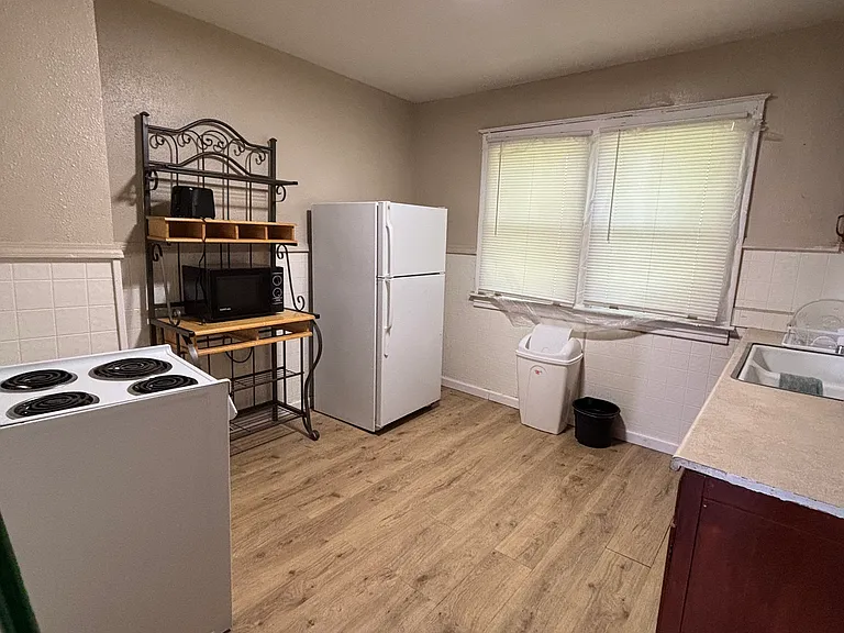 1130 Willow Ave #2 — Photo 7